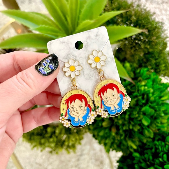 Pippi Dangle Earrings - Picture 3 of 7